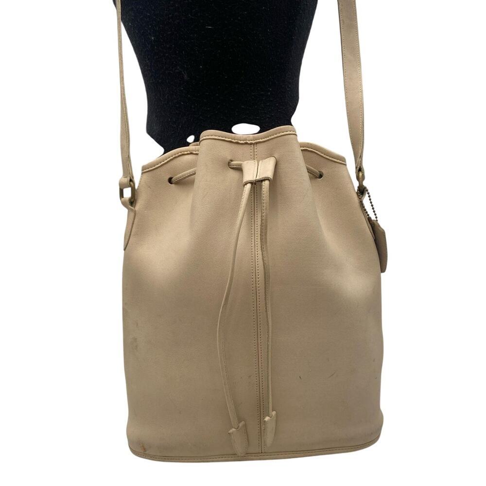 Women’s Coach 9946‎ Nicholas Glove-Tanned Leather Bucket Bag Beige USA RARE